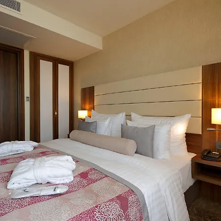 Tuyap Отель Бююкчекмедже